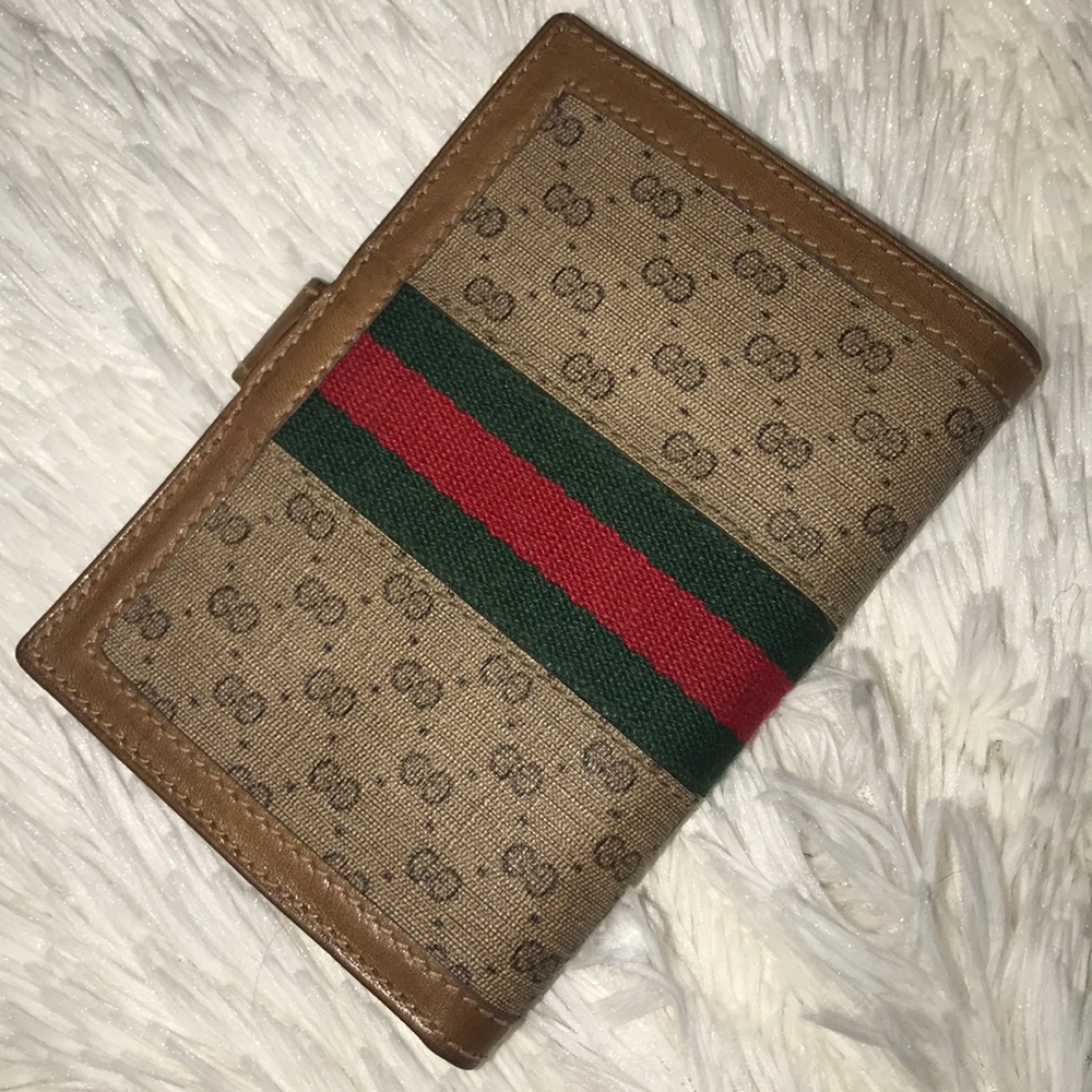 GUCCI vintage wallet❤️ EXCELLENT CONDITION